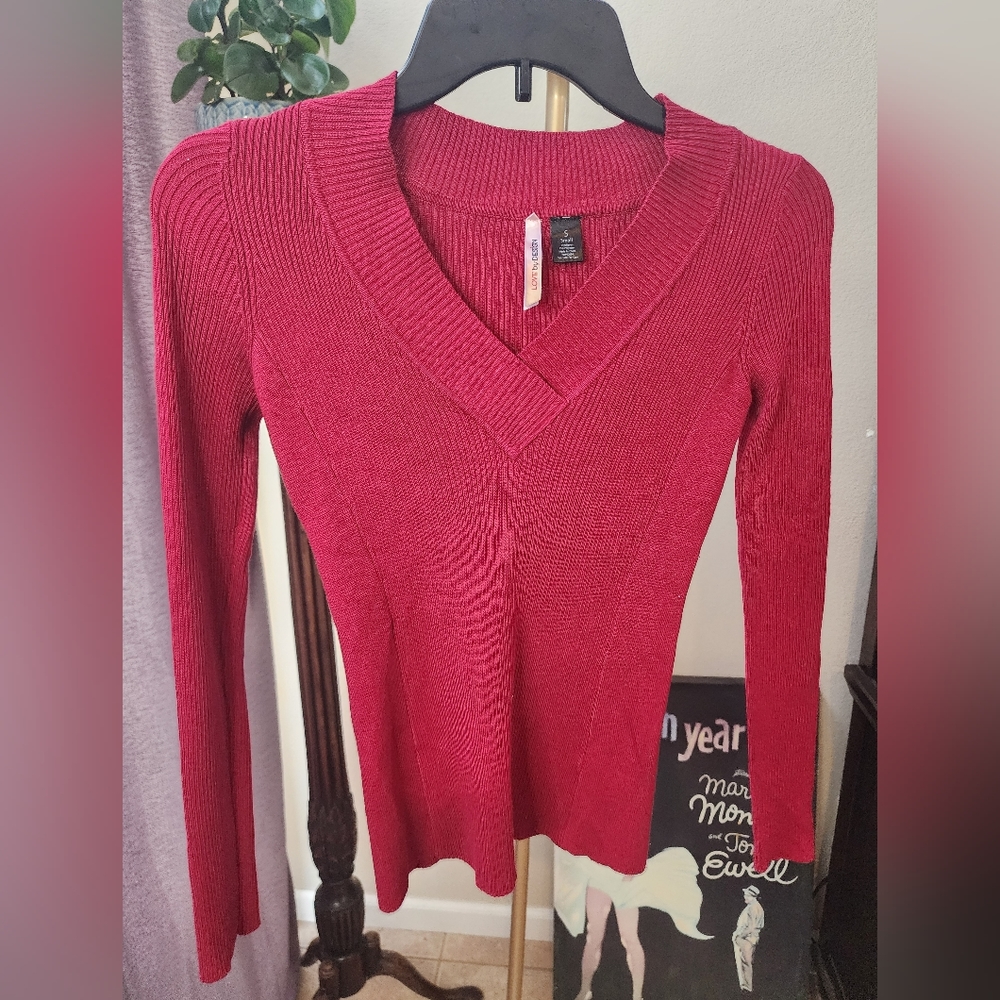 Love by Design small Red Sweater Top